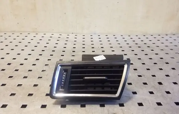 Seat Toledo IV (NH) Dashboard side air vent grill/cover trim 5JA819701B