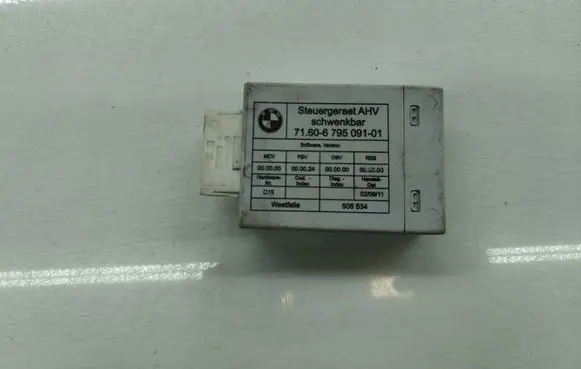 BMW 3 E90 E91 Tow bar trailer control unit/module 6795091