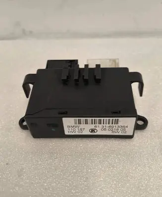 BMW 3 E46 Wing mirror control module 6913364