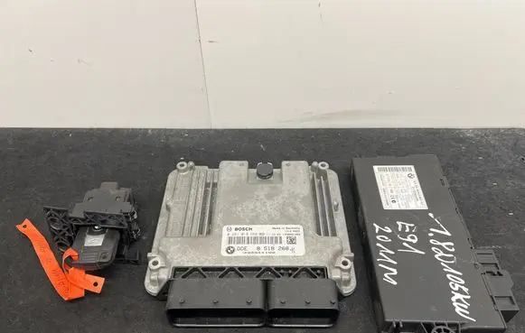 BMW 3 E90 E91 Engine ECU kit and lock set 9262361 2113283226 5WK49515HBR