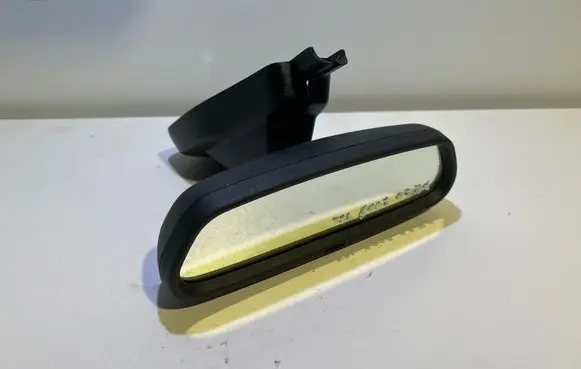 Rear view mirror (interior)
