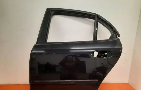 Tesla Model S Rear door