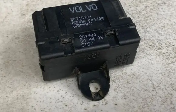 Volvo V50 Seat heating relay 30710791 044405 201900