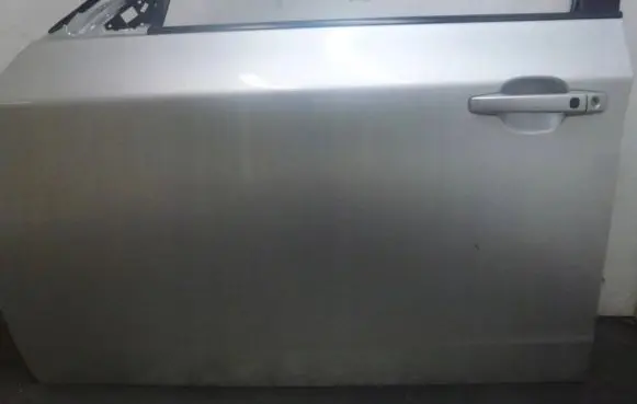 Subaru Impreza III Front door