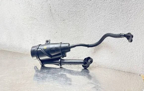 Opel Insignia A Oil breather separator 55575980