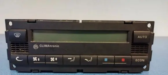 Volkswagen PASSAT B5.5 Climate control unit 0005GP
