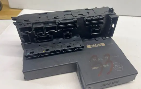 Mercedes-Benz CLK A208 C208 Fuse module 2085450132 302530