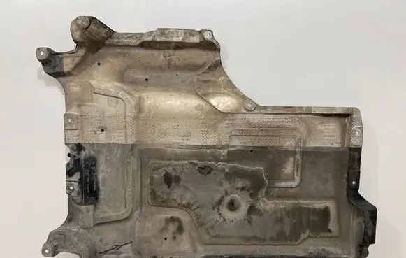 Mercedes-Benz E AMG W213 Engine splash shield/under tray A2135201600 2135201600