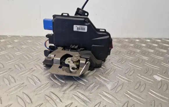 Audi A8 S8 D3 4E Front door lock 4E2837015