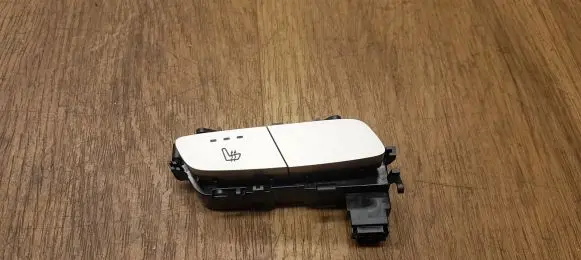 Mercedes-Benz E W213 Seat heating switch A2139050204