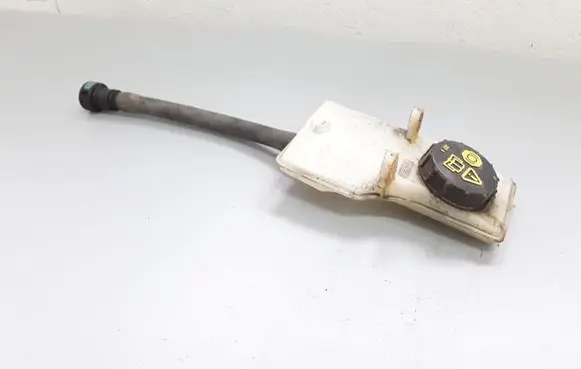 Ford C-MAX II Brake fluid reservoir AV612K478DA C685E41