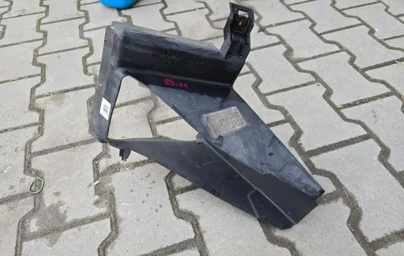 BMW 7 G11 G12 Intercooler air guide/duct channel 8073954