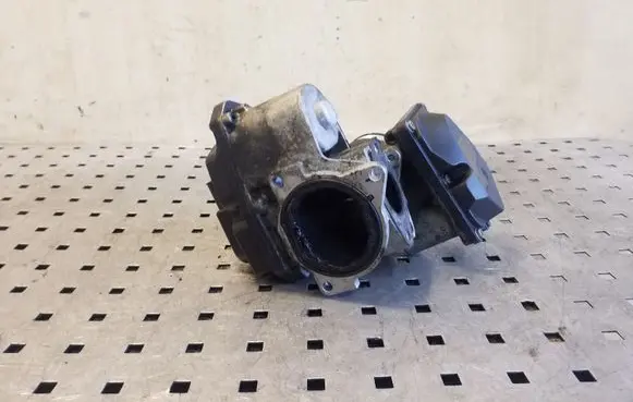 Volkswagen Tiguan Throttle valve 03L131501K 03L128063E