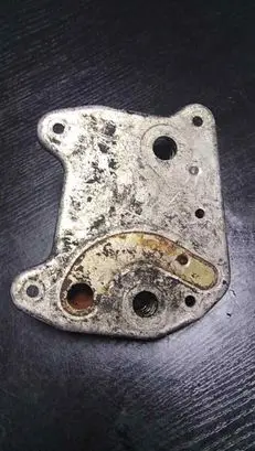 Engine oil radiator
