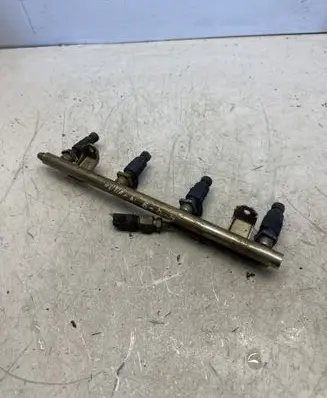 Audi A4 S4 B6 8E 8H Fuel main line pipe 06B133551M 06B133317N