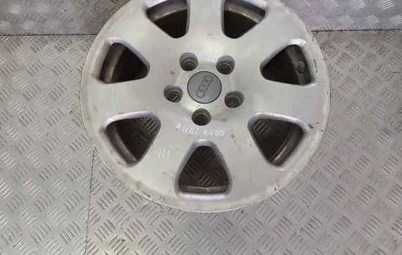 Audi A4 S4 B5 8D R15 alloy rim 