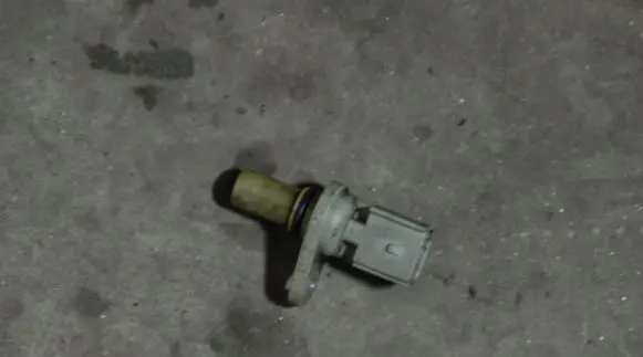 Camshaft position sensor