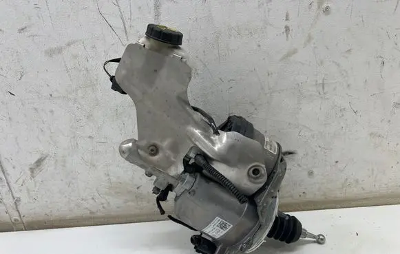 Skoda Octavia Mk4 Brake booster 5WC614105AB