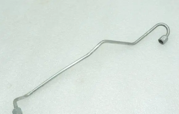 Toyota RAV 4 (XA30) Fuel injector supply line/pipe