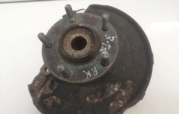 Mitsubishi ASX Front wheel hub spindle knuckle