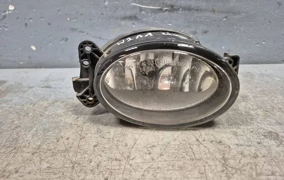 Mercedes-Benz E W211 Front fog light