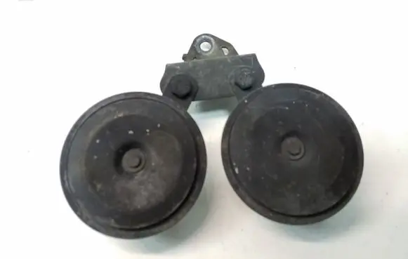 Toyota Avensis T270 Horn signal