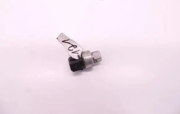 Volvo XC60 Air conditioning (A/C) pressure sensor D121