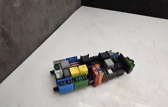 Mercedes-Benz Sprinter W907 W910 Fuse box set A9075450100
