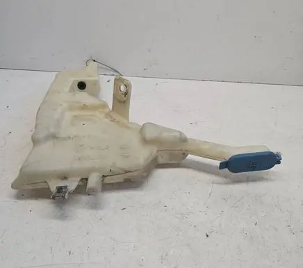 Windshield washer fluid reservoir/tank