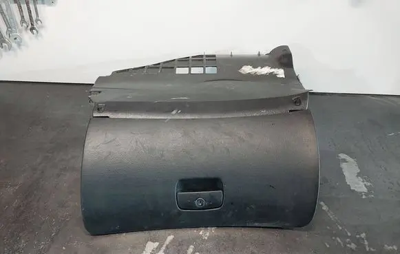 Volkswagen PASSAT B5 Glove box 3B1857101