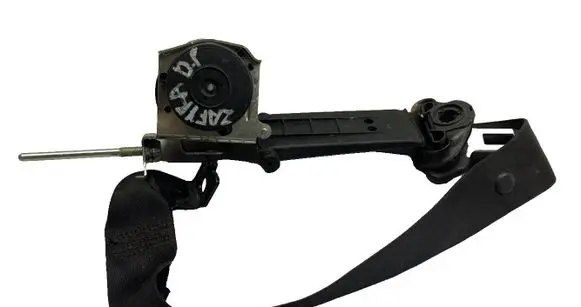 Rear seatbelt