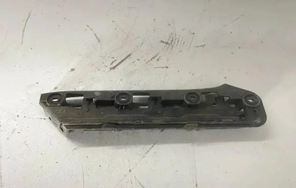 Volkswagen Touran I Front bumper mounting bracket 1T0807049