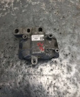 Volkswagen Caddy Engine mount bracket 1K0199262CB