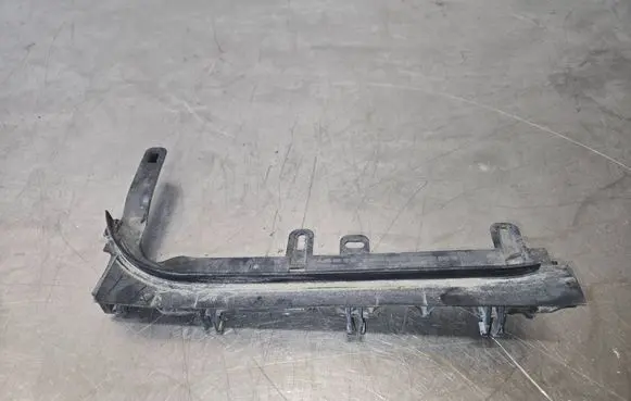 Other engine bay part