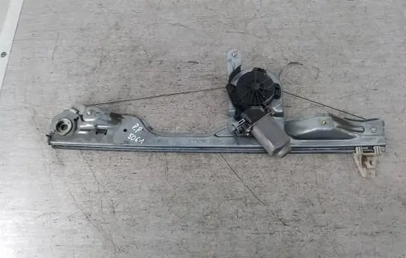 Renault Modus Front door window regulator with motor 