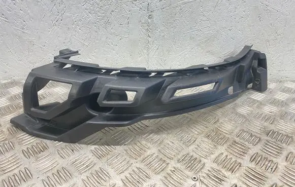 Rear bumper mounting bracket