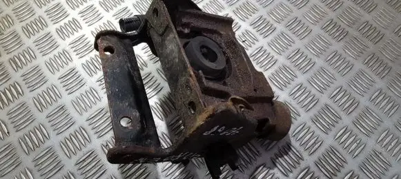 Citroen Xsara Picasso Engine mount bracket