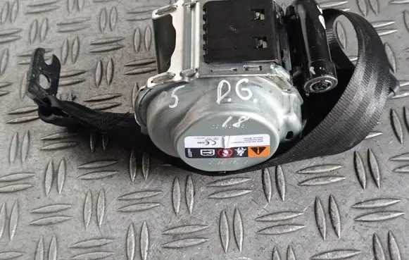 Audi Q5 SQ5 Rear seatbelt 34133469