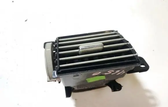 Toyota Auris 150 Dash center air vent grill