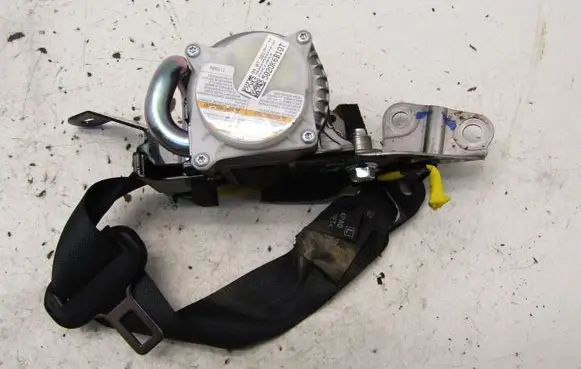 Suzuki Vitara (LY) Front seatbelt 5020K6B1QT