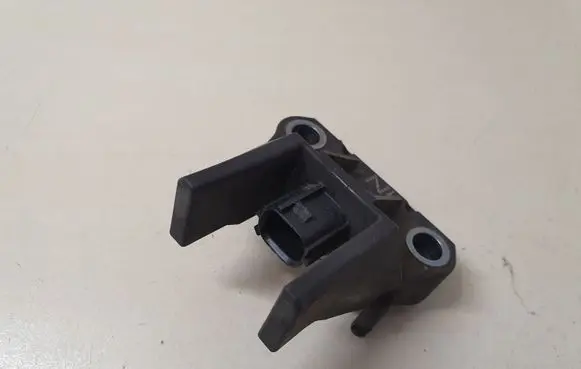 Lexus IS 220D-250-350 Airbag deployment crash/impact sensor 8917353040
