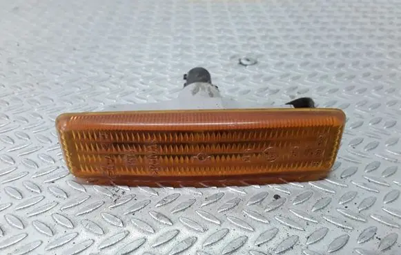 BMW 5 E39 Front fender indicator light