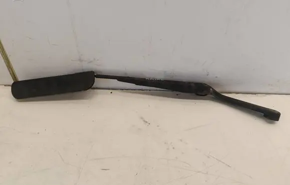 SsangYong Rexton Front wiper blade arm