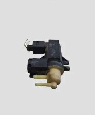 Volvo V40 Turbo solenoid valve 31293964 70232502