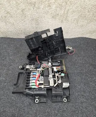 Porsche Cayenne (92A) Battery relay fuse 4G0915519 7P0937132A 7P0937548H