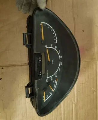 Mercedes-Benz Sprinter W901 W902 W903 W904 Speedometer (instrument cluster) A0014468521 508472 110008929060