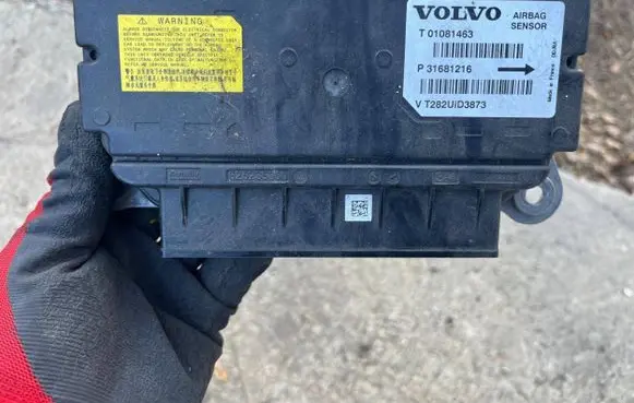 Volvo XC90 Airbag control unit/module 31681216 VZ282D3873