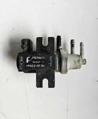 Volkswagen PASSAT B5 Turbo solenoid valve 8D0906627 72190345 99T244