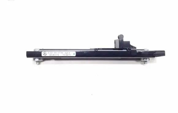 Mercedes-Benz S W221 Seat belt height adjuster A2218600788