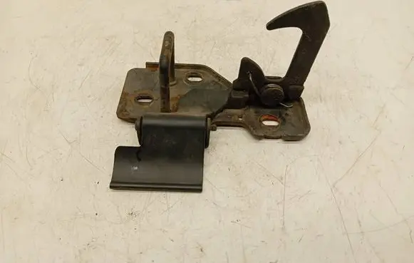 Seat Toledo III (5P) Engine bonnet/hood lock/latch loop/hook 5P0823480